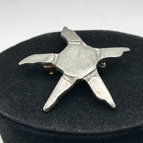 Brutalist/Modernist style star brooch - Picture 2 of 8